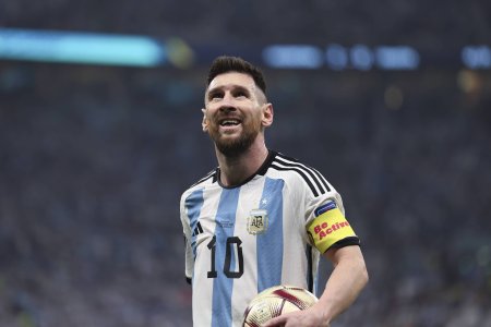 Lionel Messi tarixin ən böyük idmançısının adını çəkdi